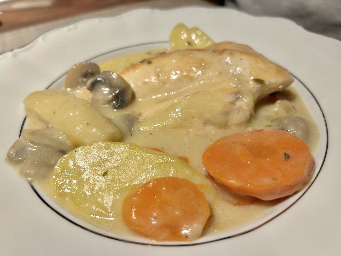 Recette Blanquette de poulet sur Tous à vos cocottes .