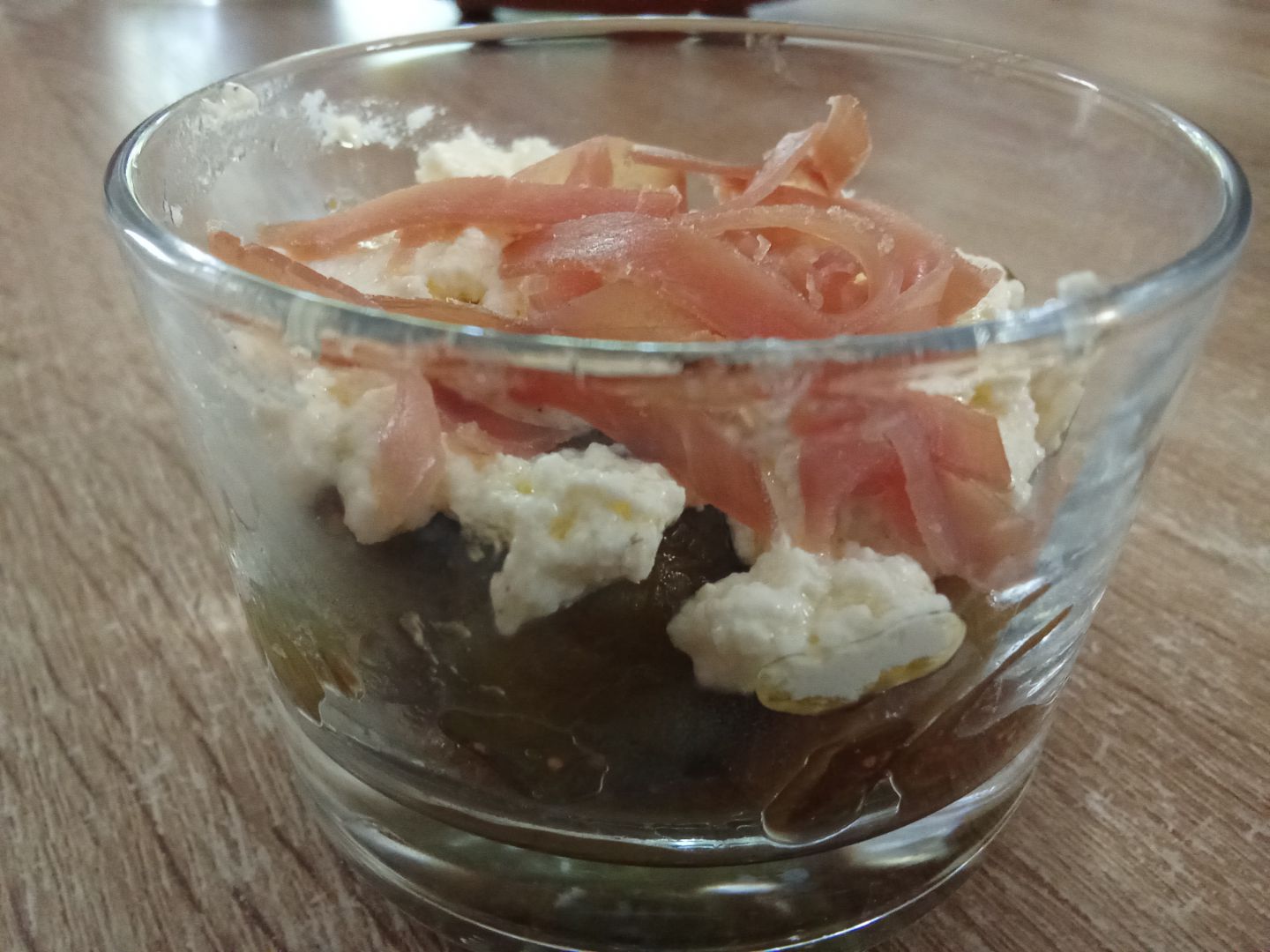 Recette verrine figues, jambon cru, ricotta. par Cricri sur chrisrecettes