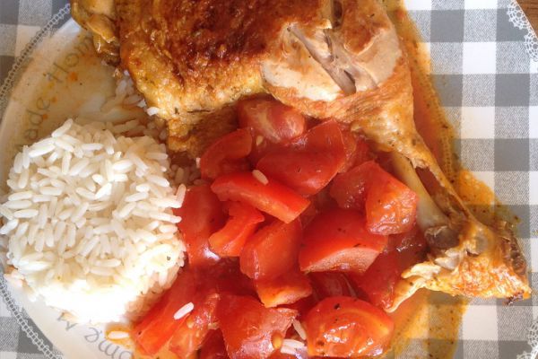Recette Cuisse de poulet façon basquaise a la tomate et son riz - 10 pp