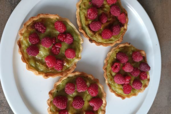 Recette Tartelettes à la pistache et framboises au combi ninja