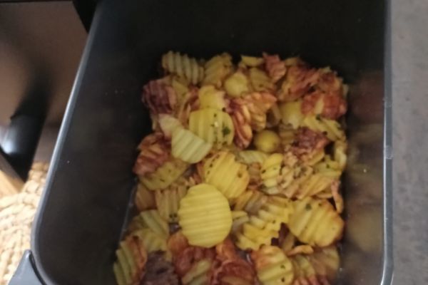 Pommes de terre ondulées à l'air fryer Ninja AF400eu