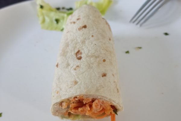 Recette Wraps aux carottes râpées, salade et thon 