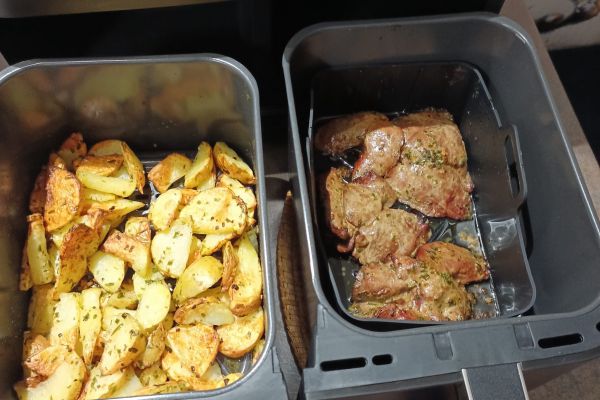 Wedges avec l'air fryer Ninja FOODI AF 400EU