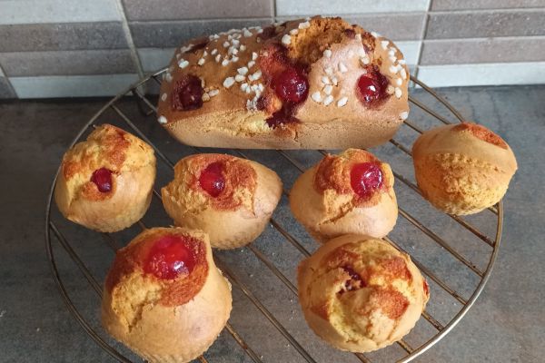 Mini-cakes aux cerises confites avec l'air fryer Ninja AF400eu