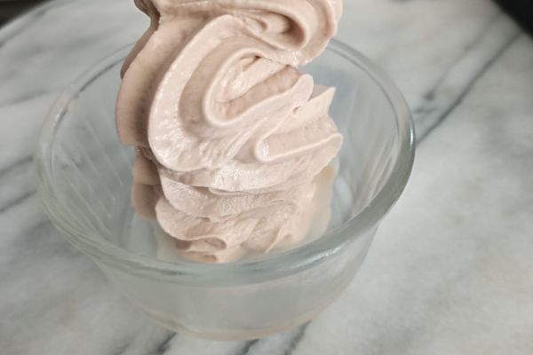 Crème glacée chocolat avec la swirl Ninja