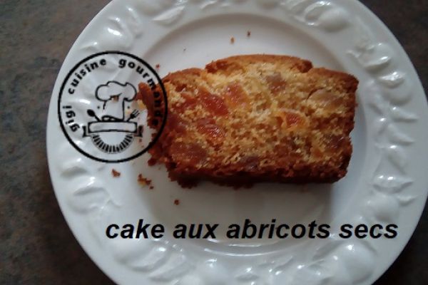 Recette CAKE AUX ABRICOTS SECS
