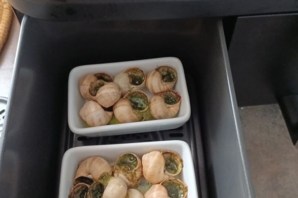 Escargots frais du traiteur à l'air fryer Ninja AF400eu