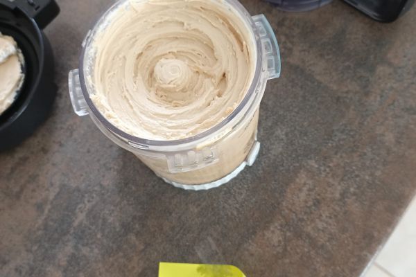 Crème glacée café avec la Ninja Swirl