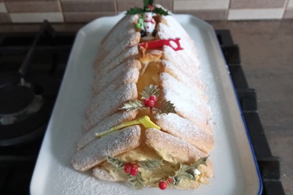 Ma bûche de Noël crème au beurre et poire 2025
