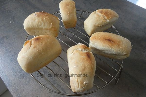 Recette Mini pains magiques en 5 minutes (cake factory ou pas)