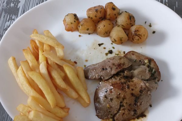 Betterave sucrière poëlée et son foie de lapin
