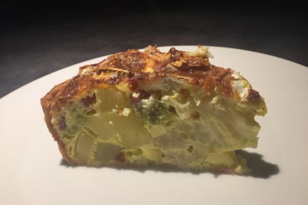 Recette Tarte brocolis, pomme de terre, lardons et camembert