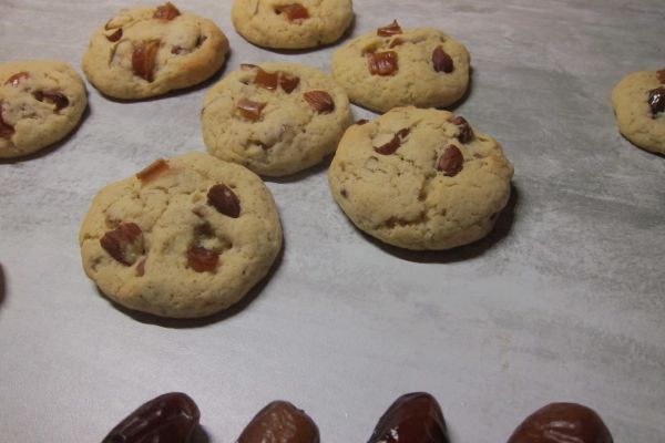 Recette Cookies aux dattes et amandes