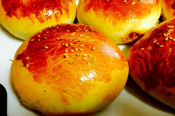 Buns à la viande hachée