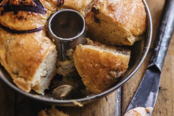 Recette Kougelhopf au magret fumé, beurre de fruits confits à la mouta