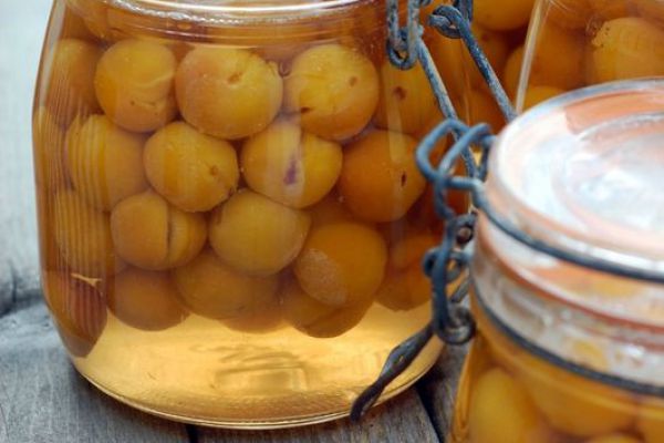 Recette Mirabelles au sirop de Cyril Lignac