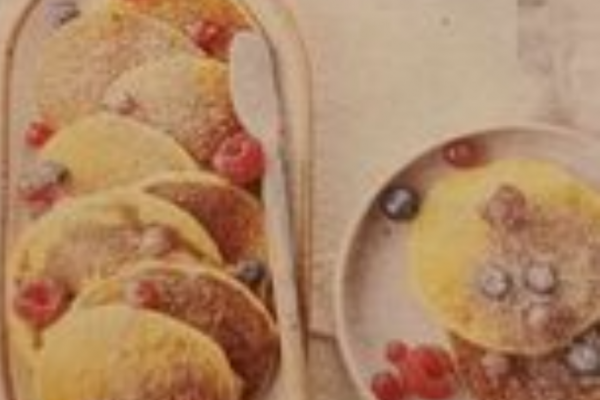 Pancakes ricotta et fruits rouges