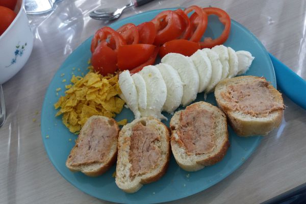 Salade tomate mozza crispy