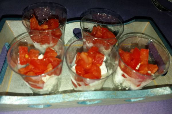 Verrines tomates chèvre