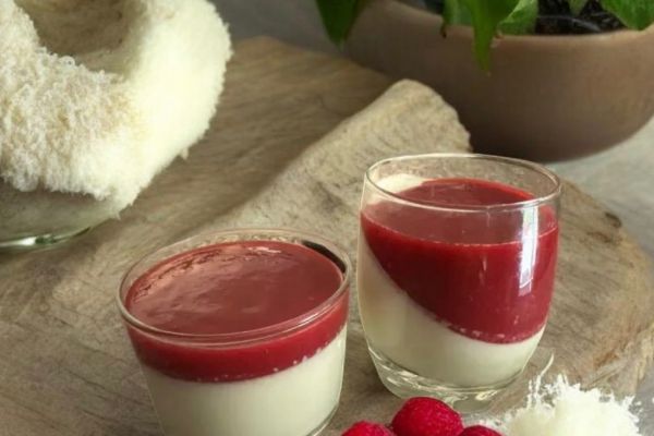 Recette Panna cotta coco - framboises