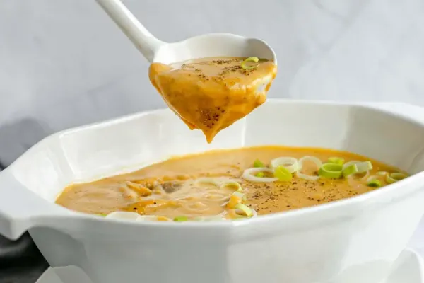 Recette Soupe veloutée de poireaux et pommes de terre