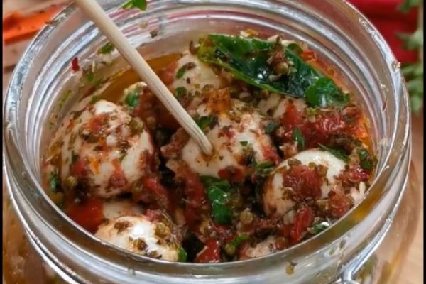 Recette Billes de mozzarella marinées