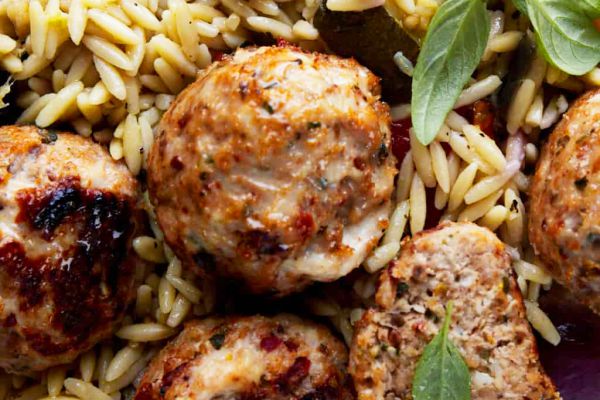 Recette Boulettes de poulet méditerranéennes aux tomates séchées