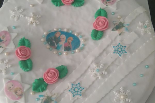 cake design "reine des neiges"