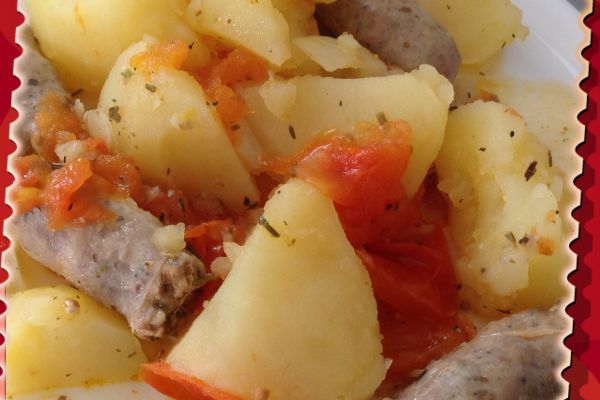 Recette Pommes de terre, tomates et saucisses au Cookeo