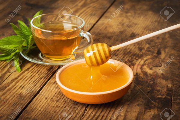 Thé vert à la menthe et au miel